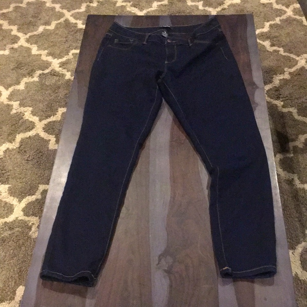 Dark blue no rip jeans